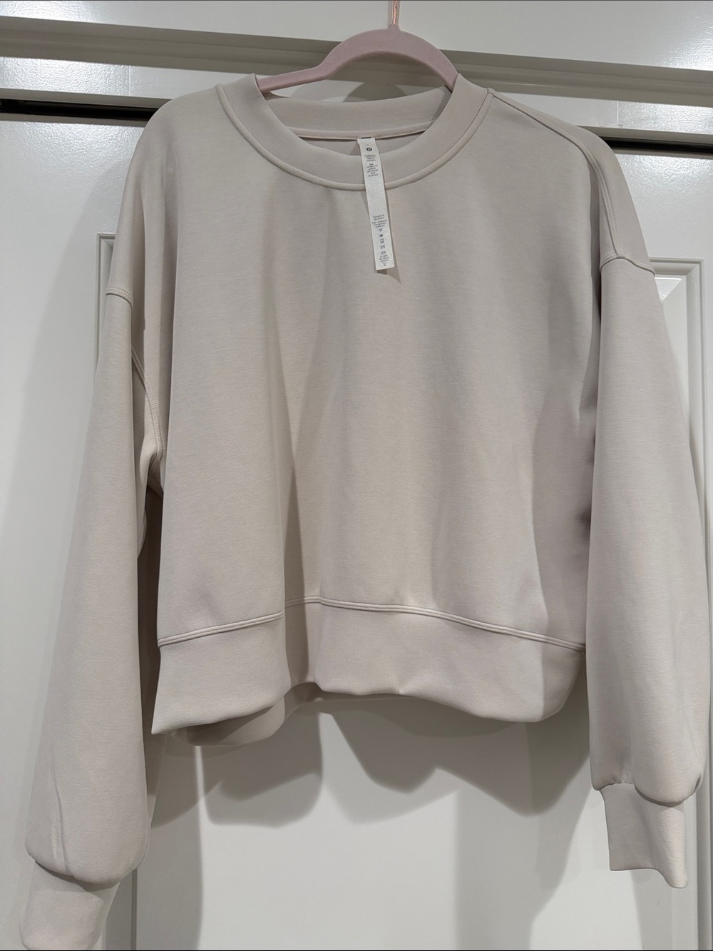 Lululemon softsteam - buttery Women's Crewneck Cropped Sweatshirt - Light Beige